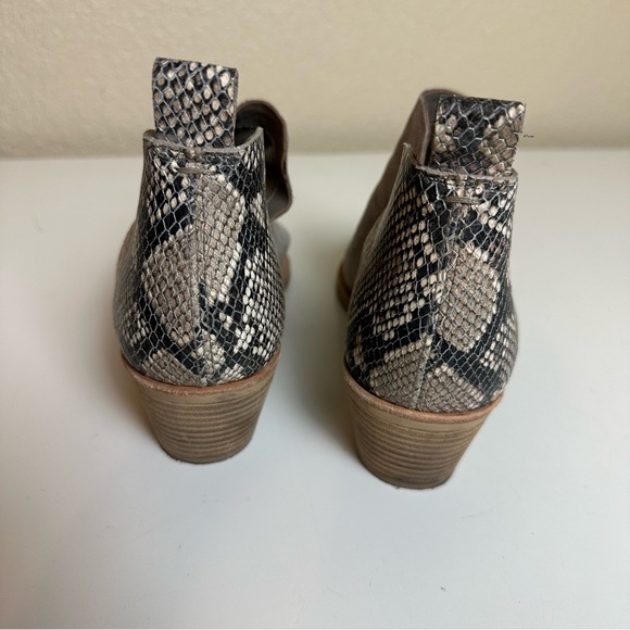 Dolce Vita Tan and Cream Ankle Booties with V-Cut Design - Picture 5 of 7